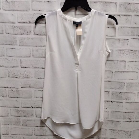 Limited top - Picture 1 of 3